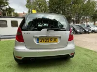 Begagnad Mercedes A180 Avantgarde 2009 Silver Halvkombi