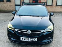 Used Vauxhall Astra S 110 HP (80 kW) 2018 Black Estate