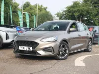 Used Ford Focus ST-Line 125 HP (91 kW) 2019 Silver Hatchback