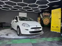 Używany Fiat Punto Pop 69 KM (50 kW) 2016 Biały Hatchback