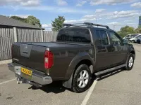 Used Nissan Navara Tekna 190 HP (139 kW) 2015 Beige Pickup