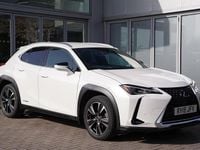 Used Lexus UX 250h 180 HP (132 kW) 2019 White SUV