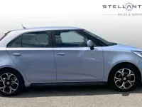 Begagnad MG MG3 Exclusive 105 HK (77 kW) 2022 Grå Halvkombi