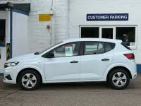 Used Dacia Sandero Essentiel 91 HP (66 kW) 2023 White Hatchback