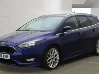 Used Ford Focus Zetec 120 HP (88 kW) 2016 Blue Estate