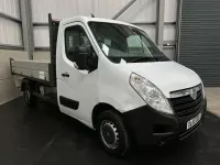 Used Vauxhall Movano 125 HP (91 kW) 2015 White MPV