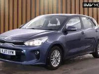 Begagnad Kia Rio 2017 Blå Halvkombi
