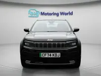 Begagnad Jeep Avenger Altitude 114 kW (156 HK) 2024 Svart SUV