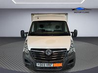 Used Vauxhall Movano 150 HP (110 kW) 2020 White MPV
