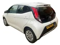 Used Toyota Aygo X-play 71 HP (52 kW) 2019 White Hatchback