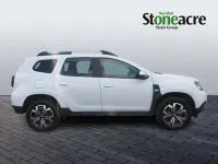 Used Dacia Duster Prestige 100 HP (73 kW) 2022 White SUV