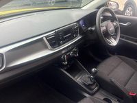 Used Kia Rio Family 84 HP (61 kW) 2022 Yellow Hatchback