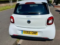Used Smart ForFour Passion 71 HP (52 kW) 2016 White Hatchback
