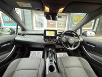 Used Toyota Corolla Design 122 HP (89 kW) 2020 Black Estate