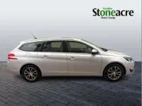Used Peugeot 308 Allure 117 HP (86 kW) 2017 Silver Estate
