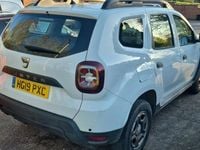 Used Dacia Duster Essentiel 116 HP (85 kW) 2019 White SUV