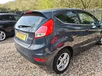 Usado Ford Fiesta Zetec 2013 Cinzento Citadino
