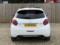 Used Peugeot 208 Prestige 208 HP (152 kW) 2016 White Hatchback