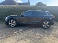 Second-hand Audi e-tron S-Line 300 kW (408 CP) 2021 Negru SUV