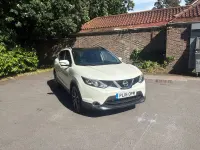 Used Nissan Qashqai Tekna 115 HP (84 kW) 2016 White SUV