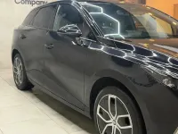 Begagnad MG MG4 EV Trophy 63 kW (87 HK) 2023 Svart Halvkombi
