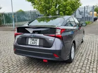 Usado Toyota Prius 122 CV (89 kW) 2020 Gris Utilitario