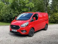 Used Ford Transit Custom Limited 130 HP (95 kW) 2019 Red Van