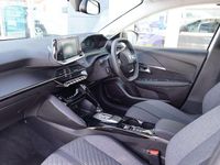 Used Peugeot e-208 Style 98 kW (134 HP) 2024 White Hatchback