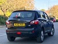 Usado Nissan Qashqai Acenta 110 HP (80 kW) 2012 Preto SUV