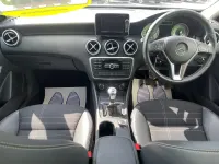 Begagnad Mercedes A180 2014 Vit Halvkombi