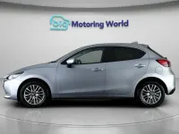 Begagnad Mazda 2 Inclusive 116 HK (85 kW) 2023 Silver Halvkombi