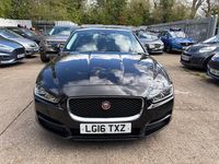 Begagnad Jaguar XE Prestige 180 HK (132 kW) 2016 Svart Sedan