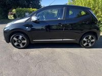 Usado Toyota Aygo X-clusiv 68 HP (50 kW) 2015 Preto Citadino