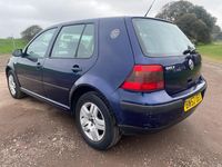 Usado VW Golf IV SE 100 HP (73 kW) 2002 Azul Citadino