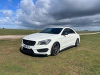 Used Mercedes CLA180 AMG 122 HP (89 kW) 2014 White Sedan