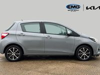 Used Toyota Yaris 100 HP (73 kW) 2019 Grey Hatchback
