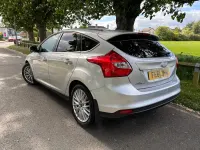 Used Ford Focus Zetec 115 HP (84 kW) 2011 Silver Hatchback