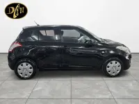 Begagnad Suzuki Swift 2014 Svart Halvkombi