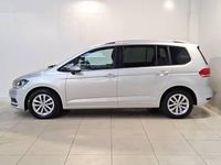Begagnad VW Touran SE 110 HK (80 kW) 2016 Silver Minibuss