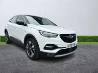 Used Vauxhall Grandland X SRi 130 HP (95 kW) 2020 White SUV
