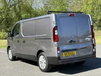 Used Nissan NV300 Tekna 120 HP (88 kW) 2020 Grey Van
