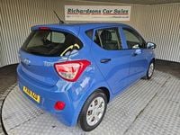 Used Hyundai i10 66 HP (48 kW) 2016 Blue Hatchback