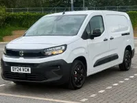 Used Vauxhall Combo 100 HP (73 kW) 2024 White MPV