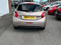 Used Peugeot 208 Allure 2014 Pink Hatchback