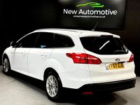 Used Ford Focus Zetec 120 HP (88 kW) 2017 White Estate
