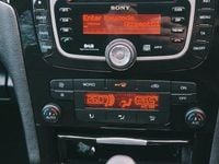 Used Ford S-MAX Titanium 140 HP (102 kW) 2014 Red MPV