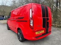 Used Ford Transit Custom Sport 170 HP (125 kW) 2018 Red Van