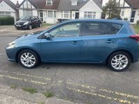 used Toyota Auris Hybrid 