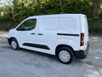 Used Vauxhall Combo 100 HP (73 kW) 2022 White MPV