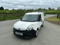 Begagnad Vauxhall Combo 2016 Vit Minibuss